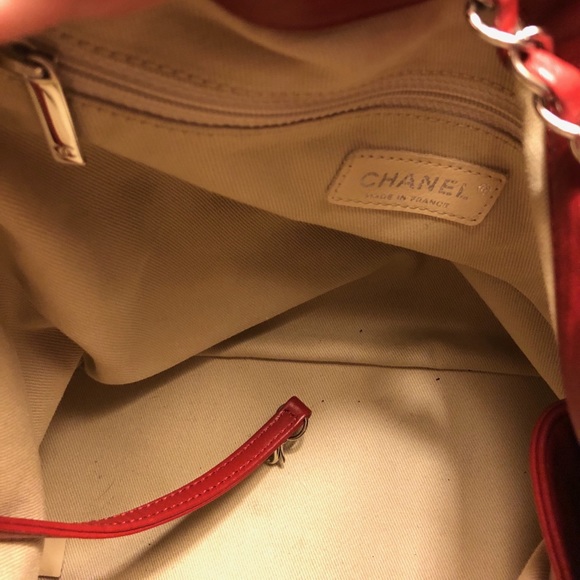 100% Authentic Chanel Bucket Purse - Picture 5 of 8